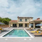 Villa Fortuna - Private Pool And Garden Retreat Labin (Istria)