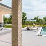 Fortuna - Private Pool And Garden Retreat Labin (Istria)