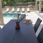 Villa Fortuna - Private Pool And Garden Retreat