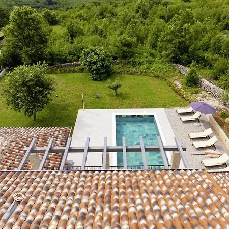 Villa Fortuna - Private Pool And Garden Retreat *