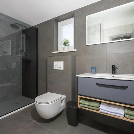 Fortuna - Private Pool And Garden Retreat Villa Labin (Istria)