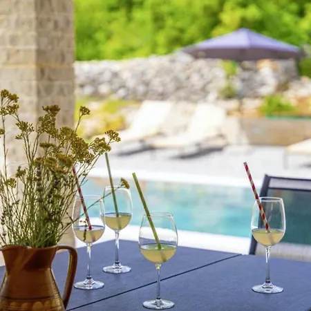 Fortuna - Private Pool And Garden Retreat * Labin (Istria)