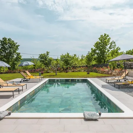 Fortuna - Private Pool And Garden Retreat * Labin (Istria)